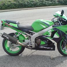 Kawasaki ZX6R solgt