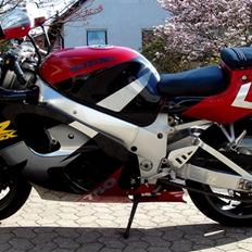 Suzuki GSX-R 750 SRAD * Solgt *
