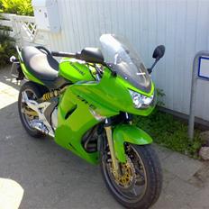 Kawasaki Er-6R
