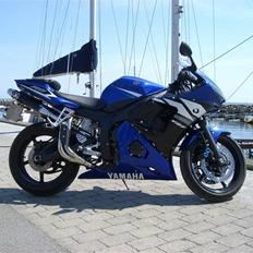 Yamaha r6