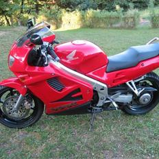Honda VFR750F - RC36/2