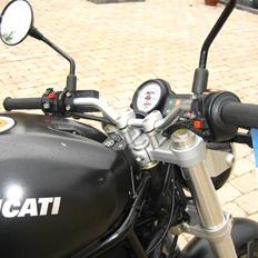 Ducati Monster 600 Dark