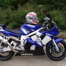 Yamaha YZF R6 solgt