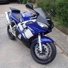 Yamaha YZF R6 solgt