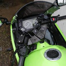 Kawasaki GPX 750 R