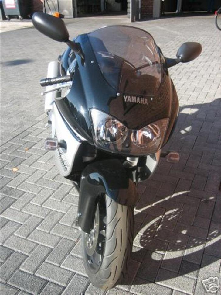 Yamaha yzf 1000 r thunderace billede 2