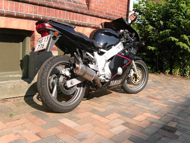 Yamaha FZR 600 - R6 SOLGT billede 2