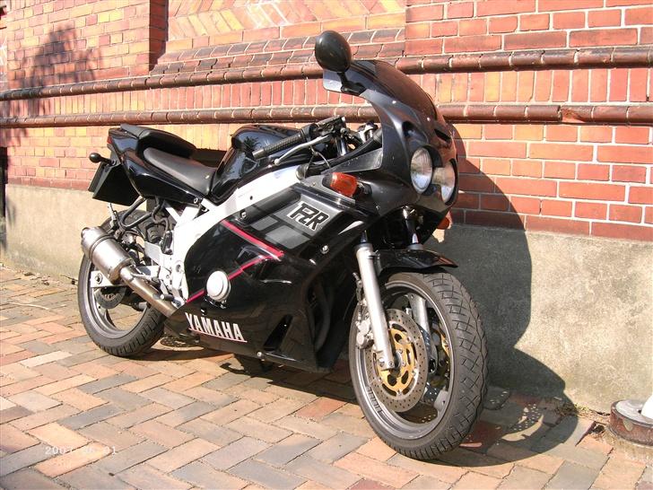 Yamaha FZR 600 - R6 SOLGT billede 3