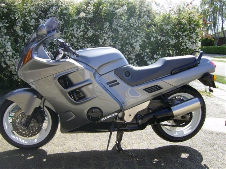 Honda supermagna vf 750 - min forrige mc  billede 2