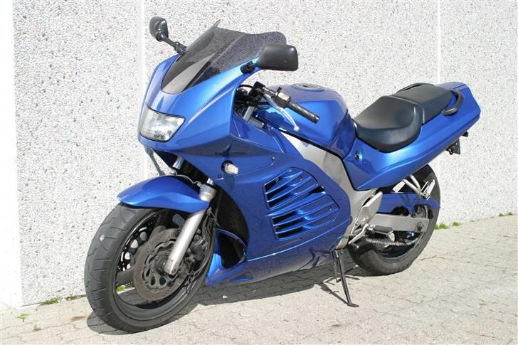 Suzuki RF 600 R *SOLGT* billede 1