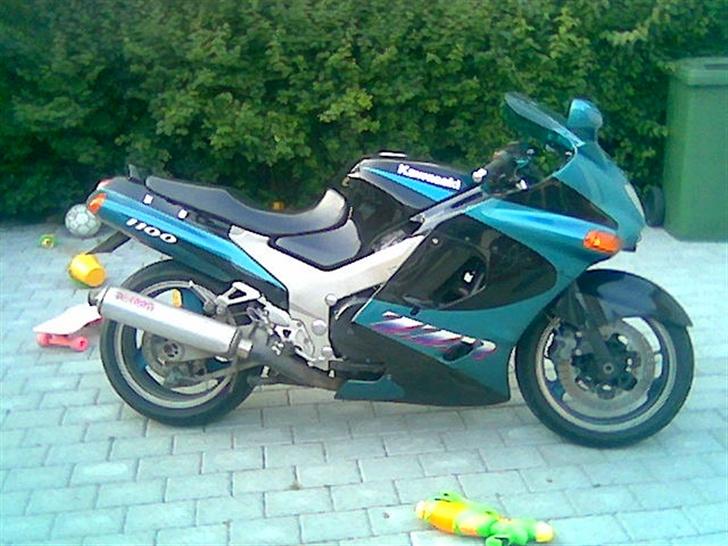 Kawasaki zzr 1100 billede 3
