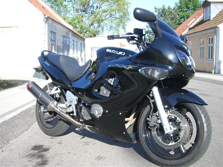 Suzuki gsx 750 f billede 2