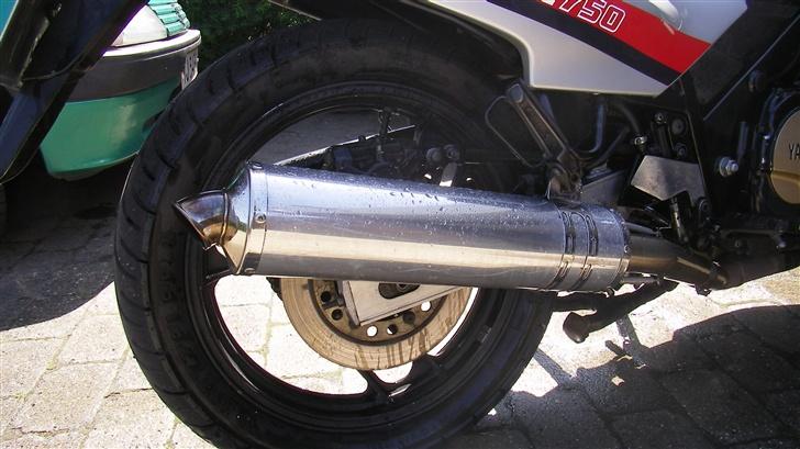 Yamaha FZ 750 billede 2