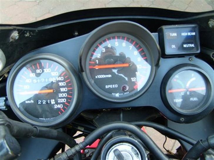 Yamaha FZ 750 billede 7