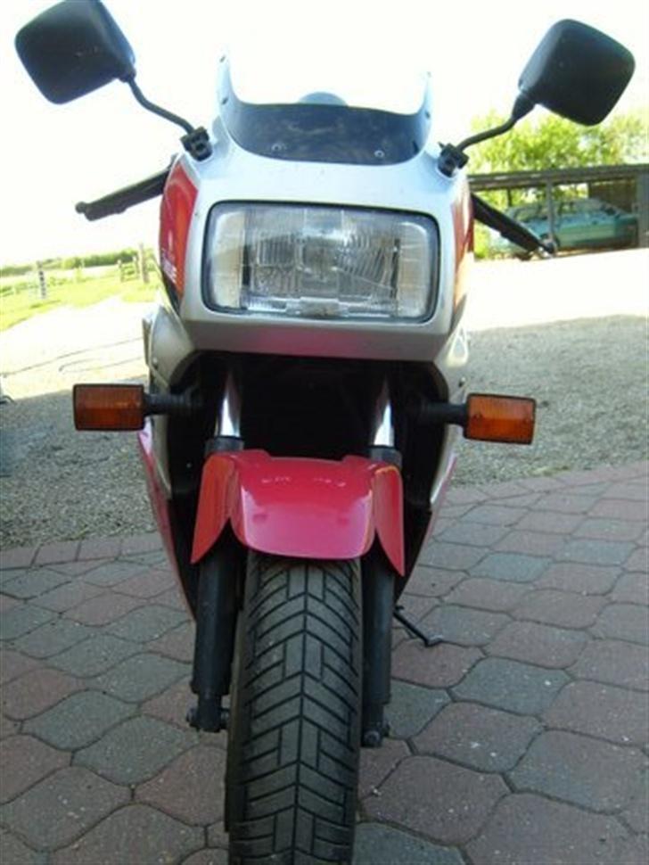 Yamaha FZ 750 billede 8