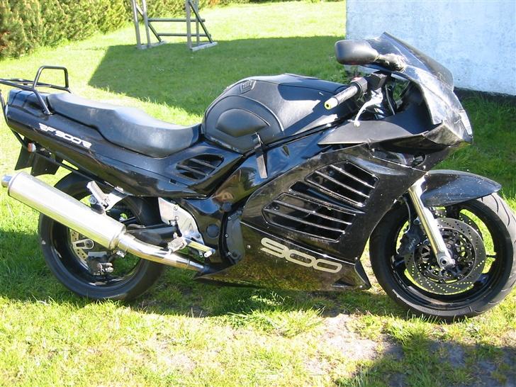 Suzuki RF 900 R "solgt - R.I.P" billede 20