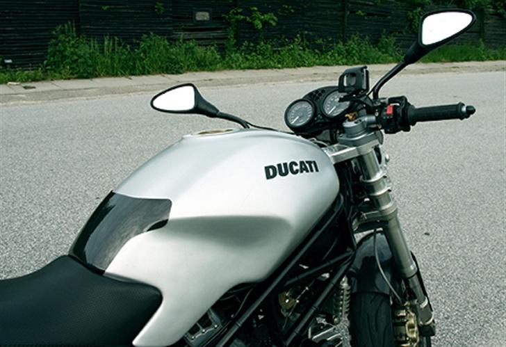 Ducati Monster 800 i.e. - Den nye tankpad af caarbon. billede 6