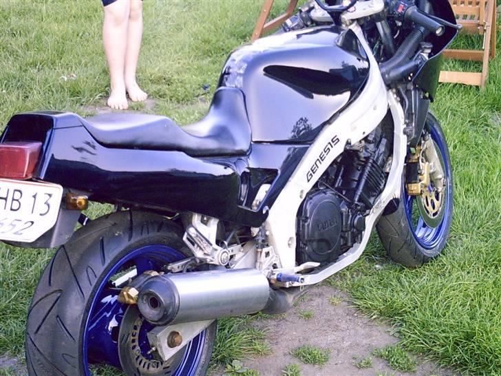 Yamaha fzr  billede 4