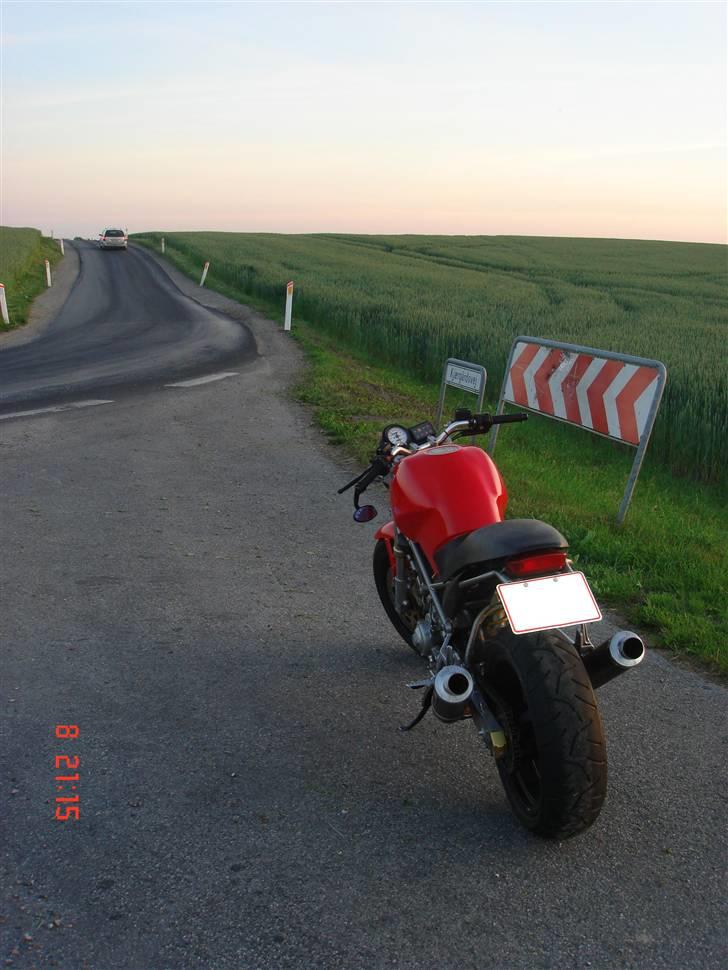 Ducati Monster 900 - SOLGT billede 4