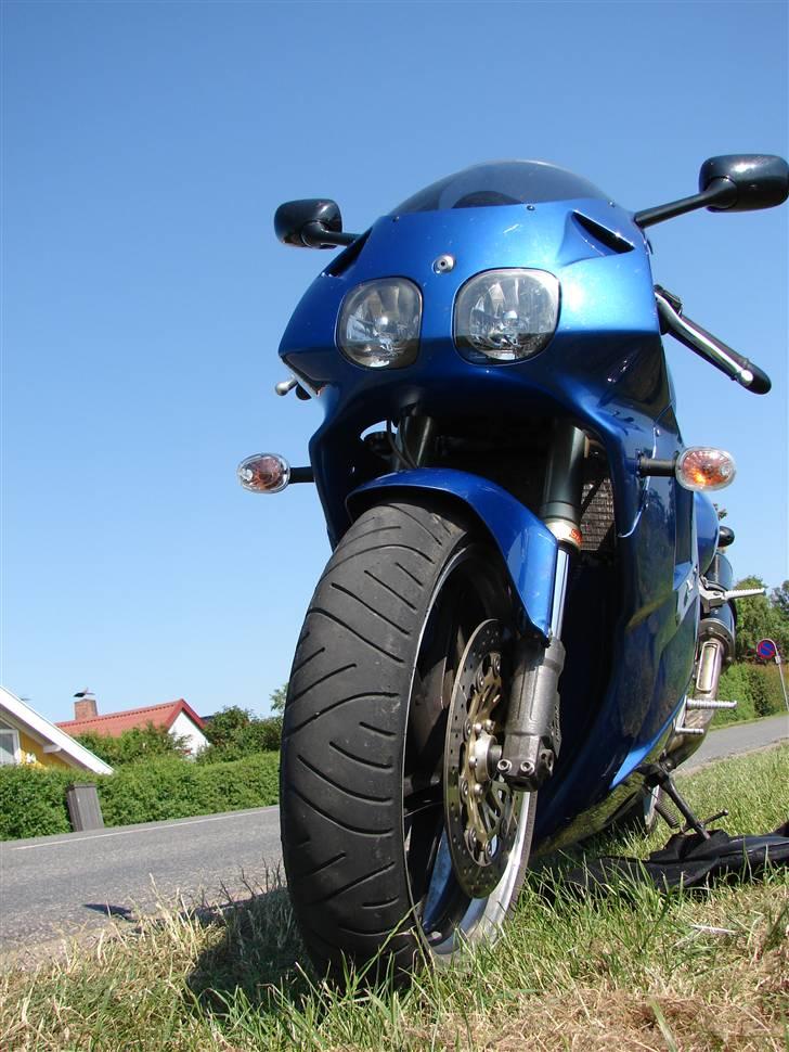 Honda RVF 400 (NC35) billede 6