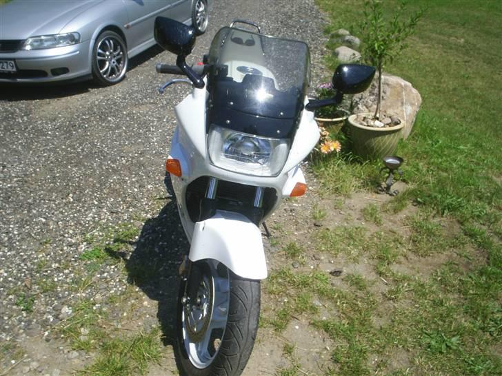 Honda VFR 750 F billede 3