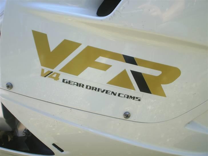 Honda VFR 750 F - Lidt små ridser.... :-( billede 6