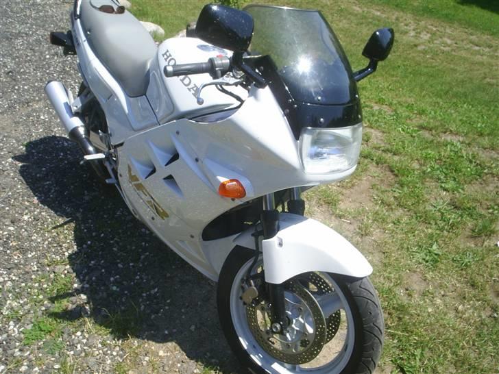 Honda VFR 750 F billede 9