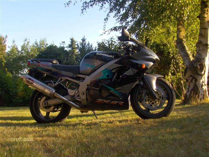 Kawasaki ZX9R - Totalskadet billede 6