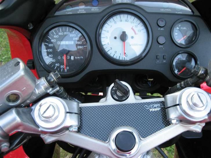 Honda VFR750F - RC36/2 billede 5