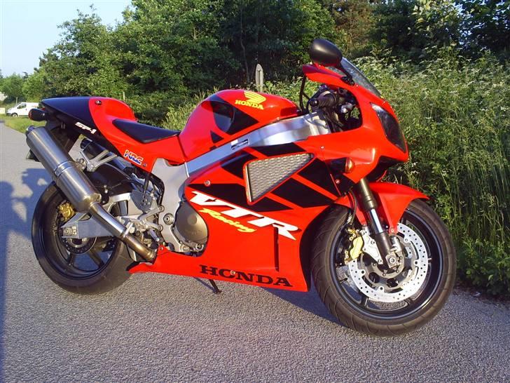 Honda Vtr1000 SP1 **Solgt** billede 3