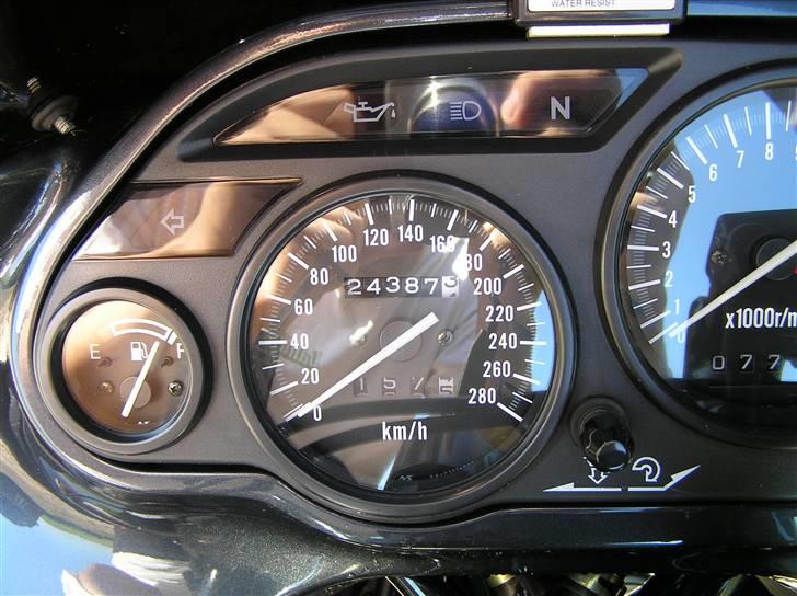 Kawasaki ZZR 600 (solgt) billede 10