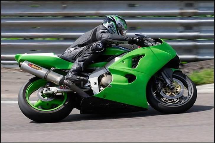 Kawasaki ZX6R (BaneJern) billede 10