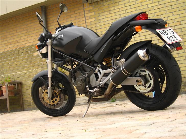 Ducati Monster 600 Dark billede 2