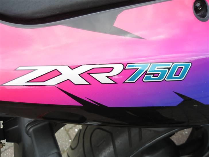 Kawasaki ZXR 750 L  Solgt billede 6
