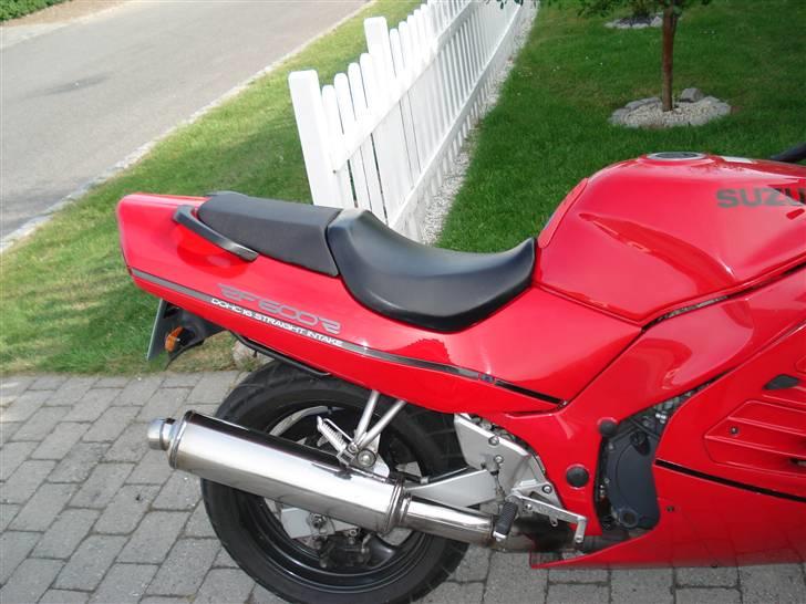 Suzuki RF 600 R (Sverige) billede 14