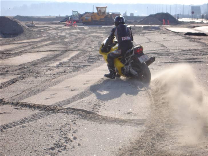 Honda CBR600F3 - Her er jeg nøgen! billede 7