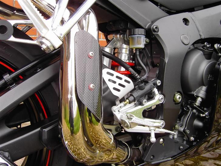 Yamaha R6S billede 6