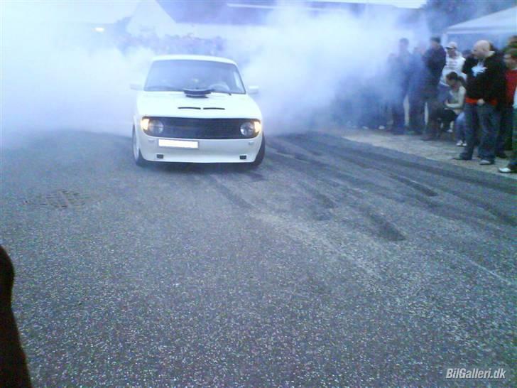 Yamaha yzf r1..... SOLGT. billede 3