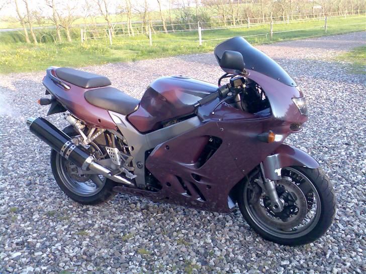 Kawasaki ZX9R    ---Solgt--- billede 1