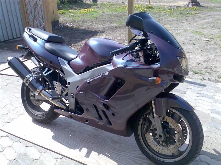 Kawasaki ZX9R    ---Solgt--- billede 3