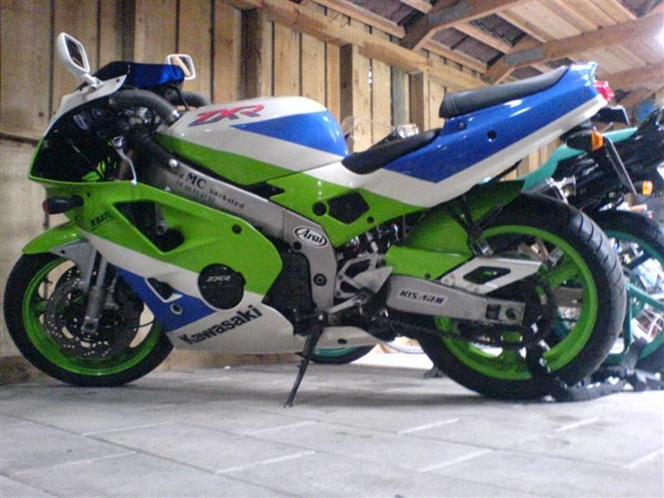 Kawasaki ZXR400 - fede farver!!!!!! billede 1