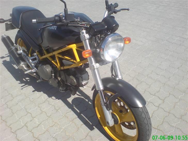Ducati 600 Monster Dark billede 2
