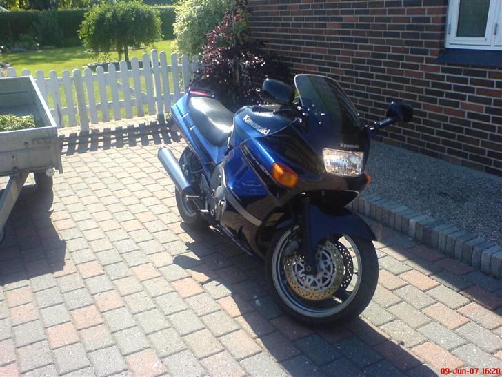 Kawasaki ZZR 600 *SOLGT* billede 8