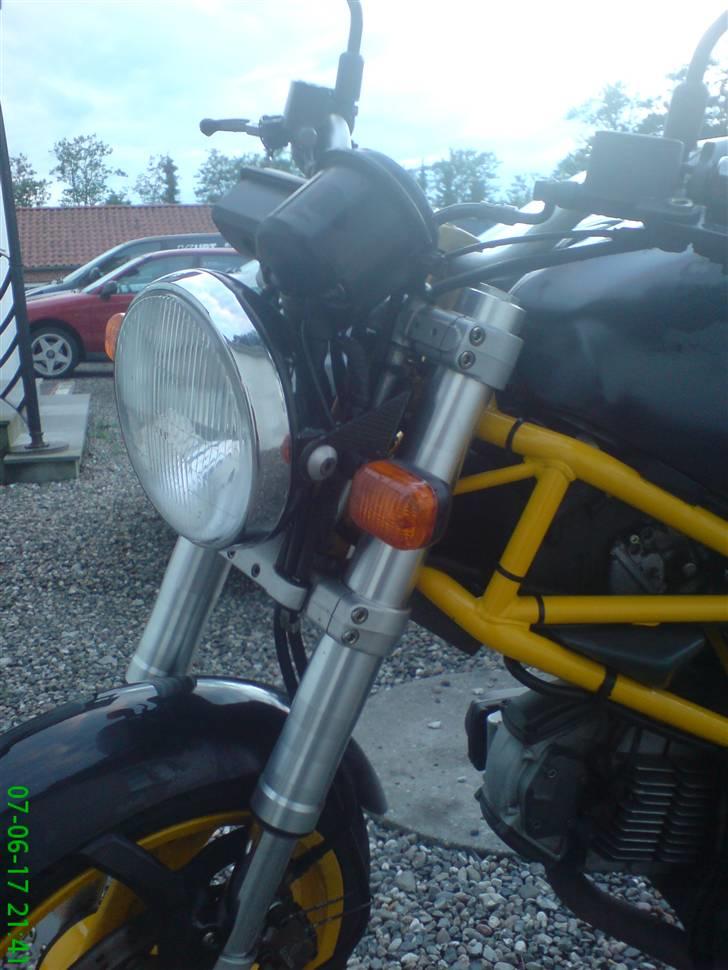Ducati 600 Monster Dark billede 3