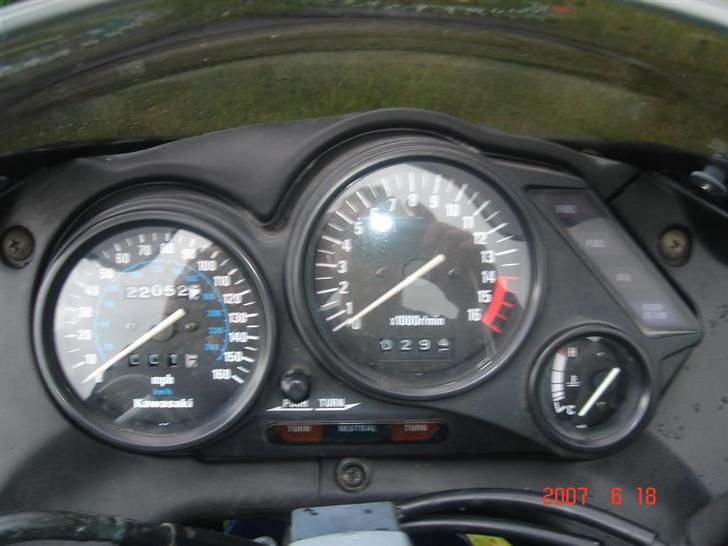 Kawasaki ZZR 600 solgt billede 13