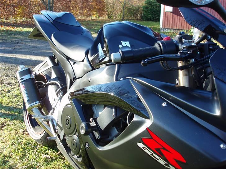 Suzuki GSX R 600 ( SOLGT) billede 2