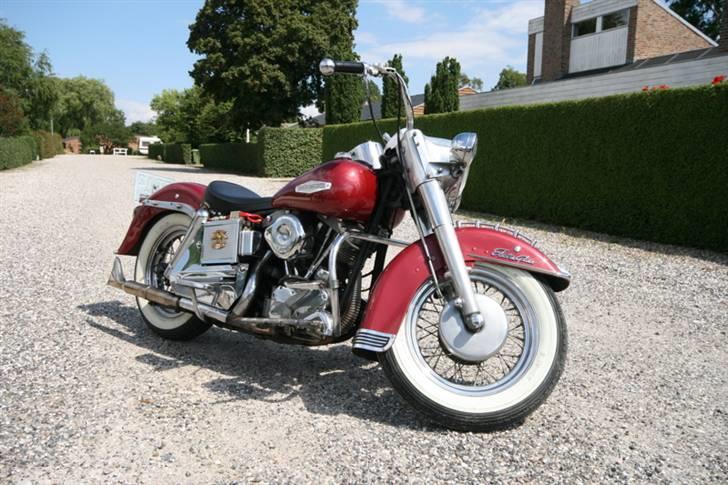 Harley Davidson ElectraGlide - TIL SALG - Vera in her two-tone pumps... billede 13