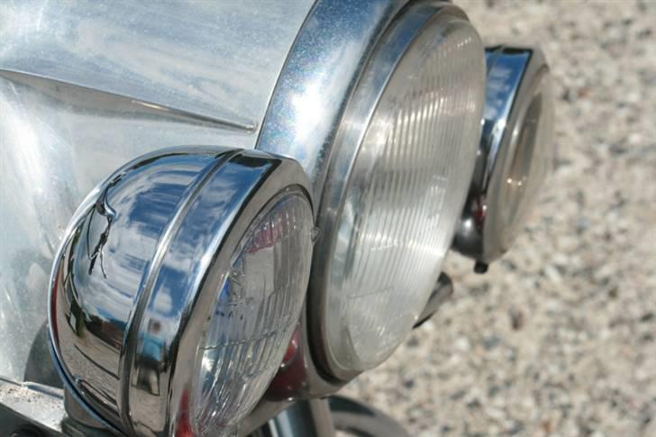 Harley Davidson ElectraGlide - TIL SALG - Hun har også lange øjenvipper liggende til særlige lejligheder. Men jeg synes s´gu hun ser lidt luderagtig ud med dem på, så vi kører i reglen uden. billede 17