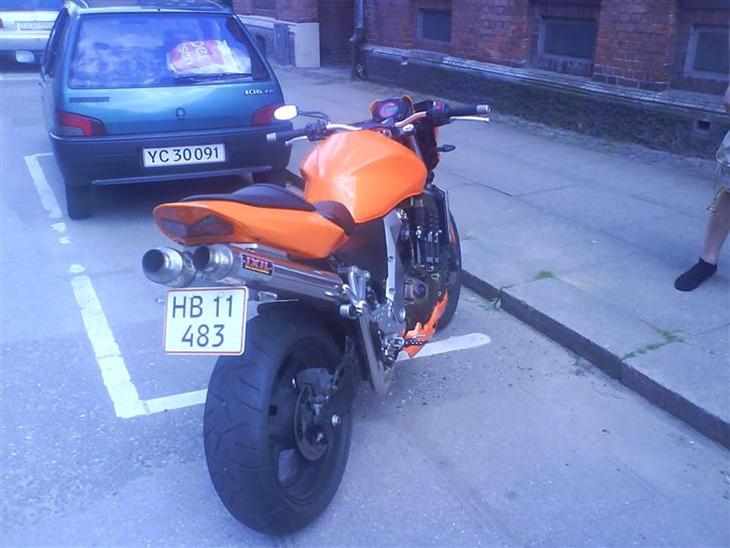 {{currentPhoto.altText}} billede {{currentPhoto.number}}