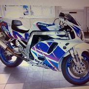 Suzuki gsxr 750